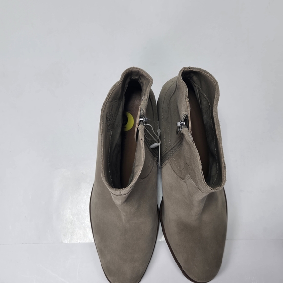 Lucky Brand Wadier Taupe Suede Wedge Heel Ankle Cowboy Boots Booties Size 9 - Picture 5 of 15